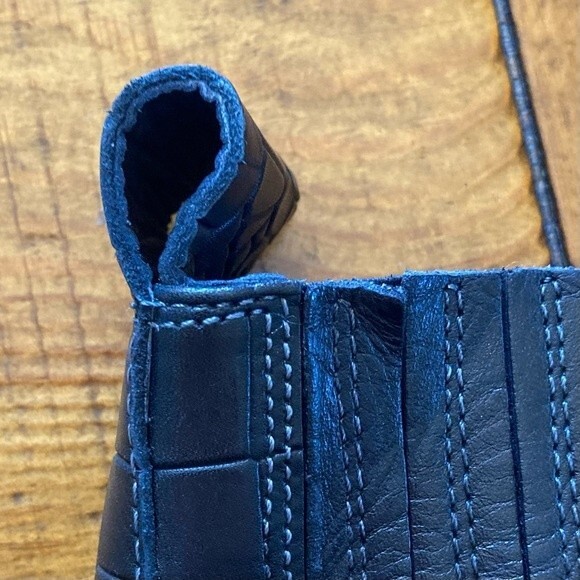 NEW Vintage Foundry Co. Main Croc Embossed Black Leather Ankle Boot Size 7.5 - Picture 13 of 16